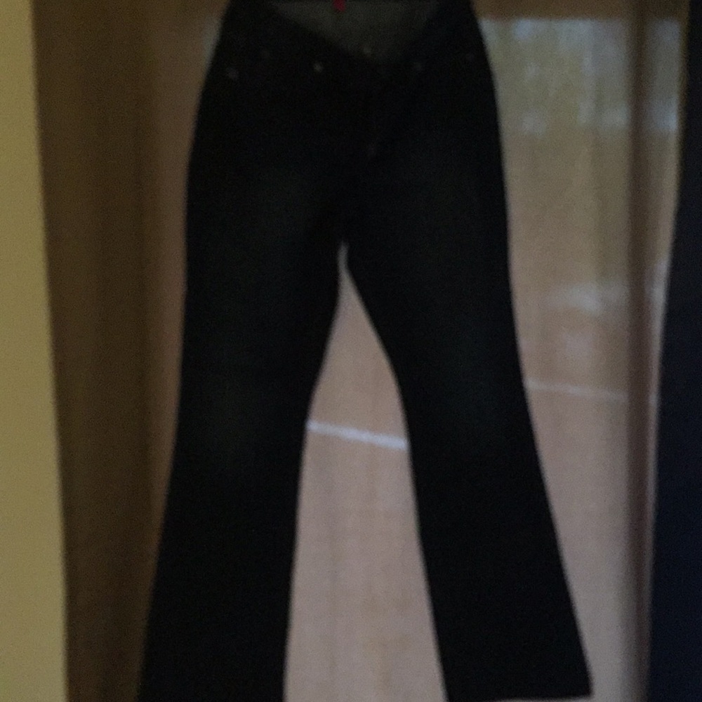 Women’s mid rise curvy jeans